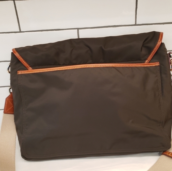 Dooney & Bourke Brown Toronto Messenger bag. NWT - Picture 11 of 16